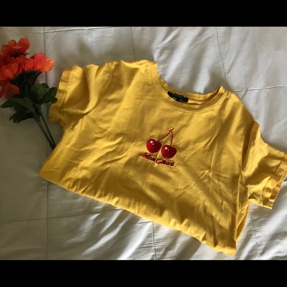 ✨~Mustard Yellow t-shirt~✨